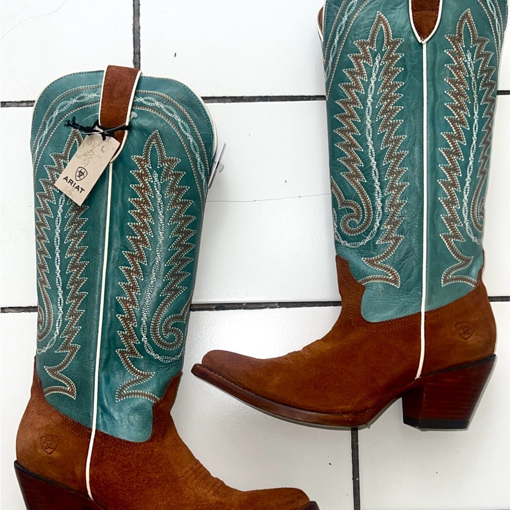 New Ariat women's cowboy boots knee high size 8